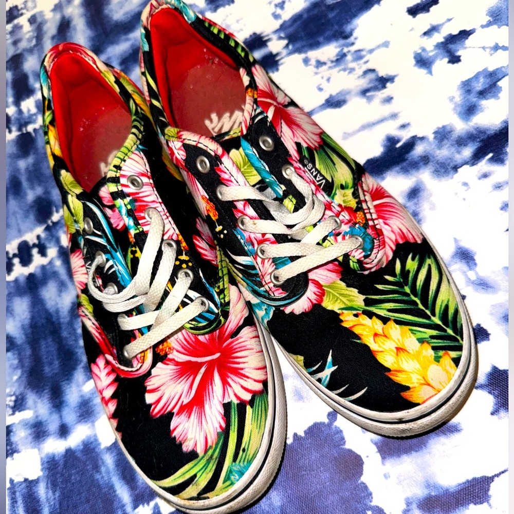 Limited Edition Vans size 7.5